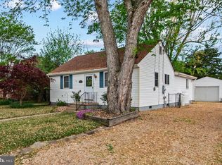 306 Locust Ave, Colonial Beach, VA 22443