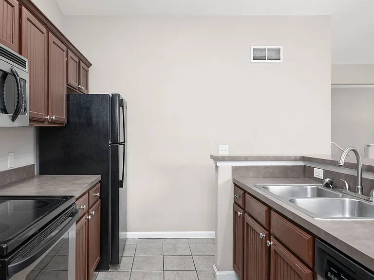 Ironwood Apartments and Townhomes — Photo 80