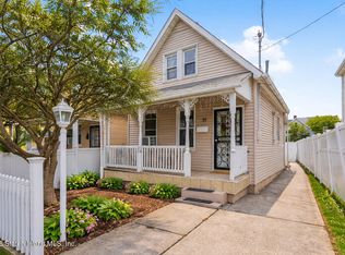 39 Post Ln, Staten Island, NY 10303