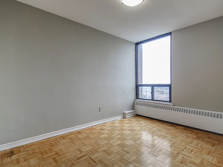 10 Kensington Rd — Photo 8