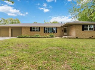 713 Carlton St, Springdale, AR 72762