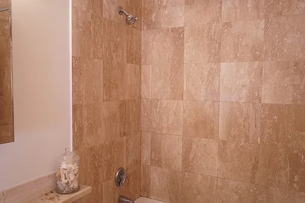Rented by Renetta Real Estate | media 17