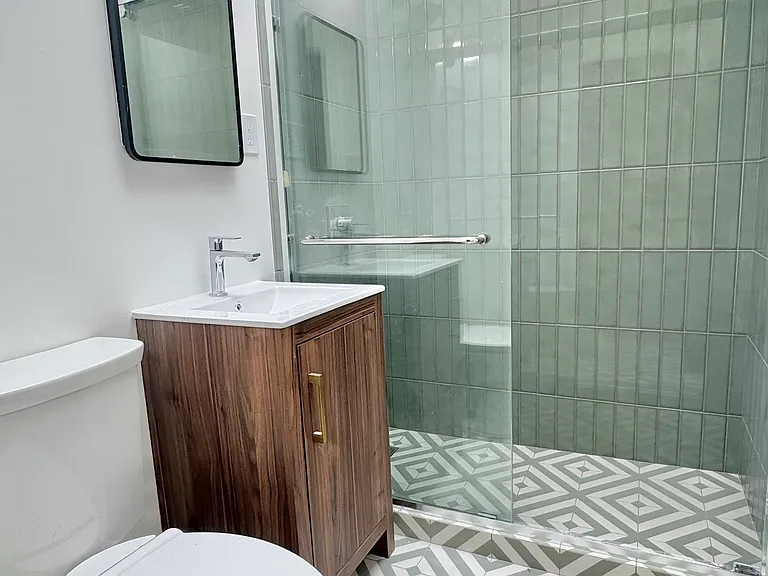 410 44th Ave #303 — Photo 2