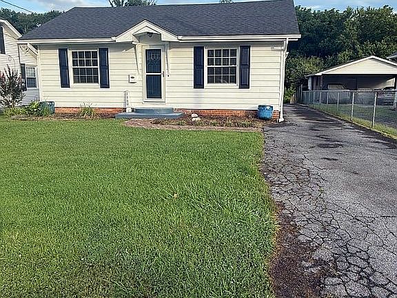 4th image of 1660 Woodside Dr