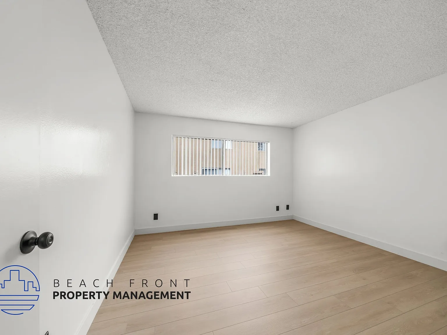 925 N. Inglewood Ave. — Photo 3