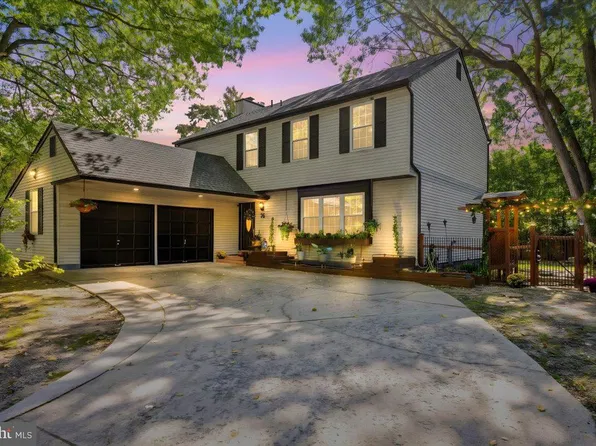 26 Beekman Pl, Cherry Hill, NJ 08002