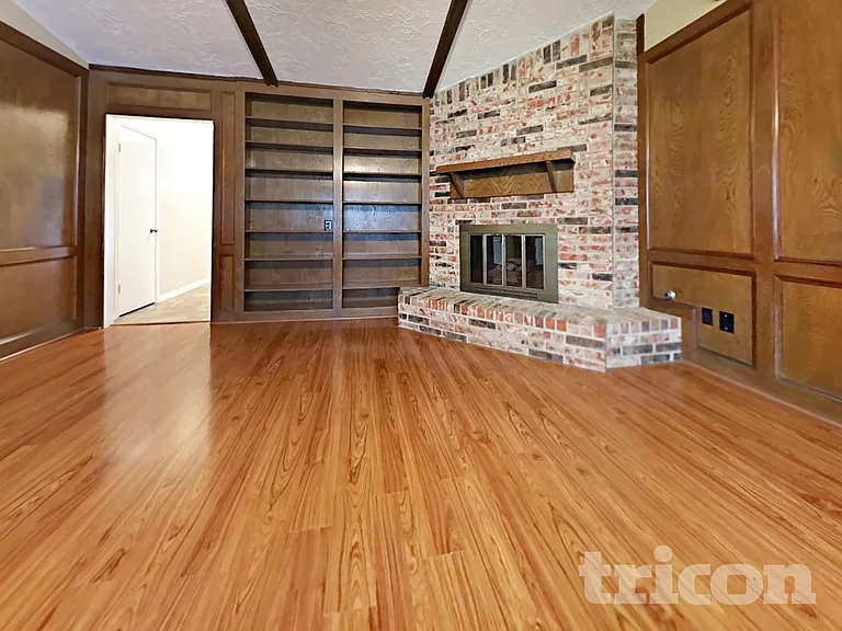 1838 Turtle Creek Dr — Photo 5