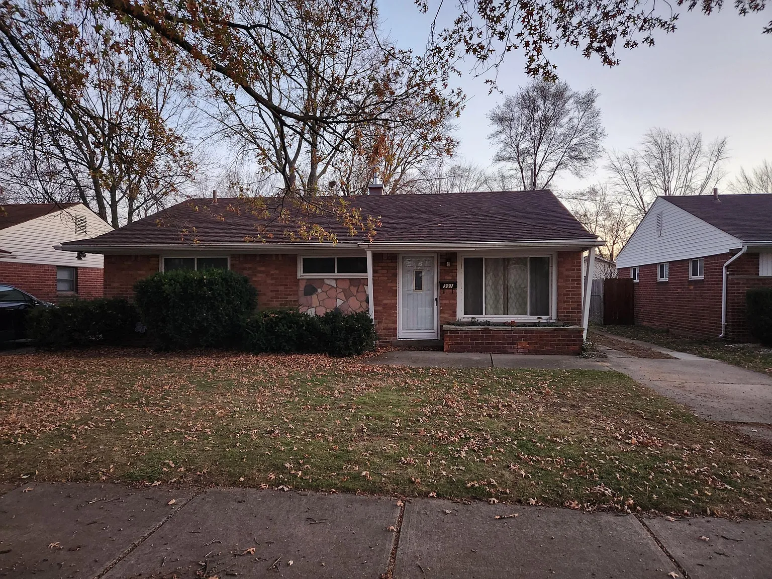 331 W Farnum Ave photo 1
