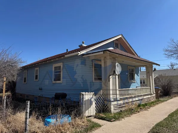 803 E Flint St, Laramie, WY 82072