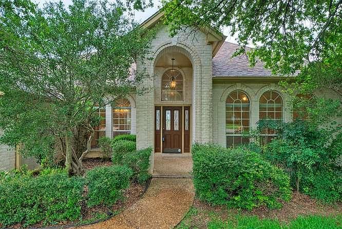 1st image of 8703 Bluegrass Dr