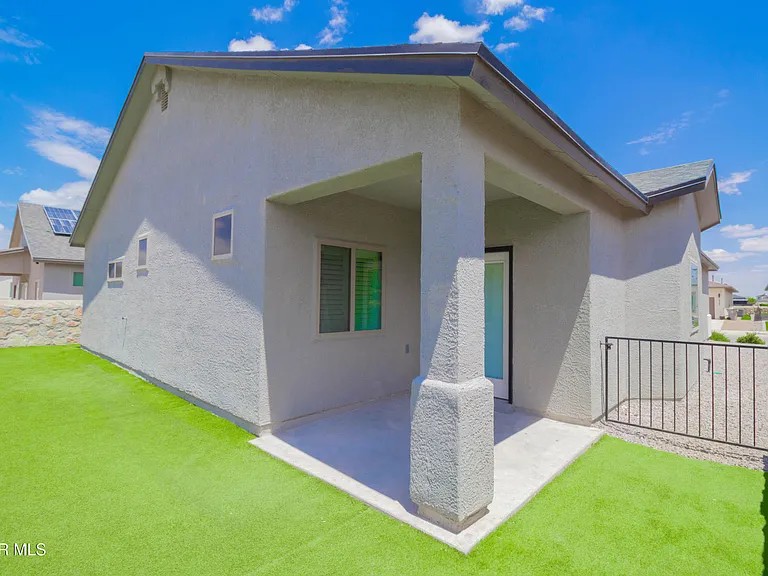 14724 Mike A Mendoza Ave — Photo 39