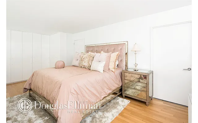 Sold by Douglas Elliman | media 31