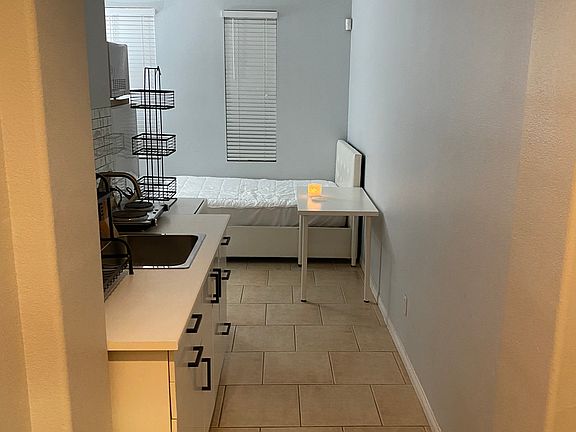 5th image of 5033 Crescent Bay Dr