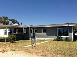 904 SW Avenue E, Seminole, TX 79360