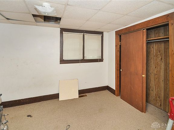 5th image of 524 E 5th St