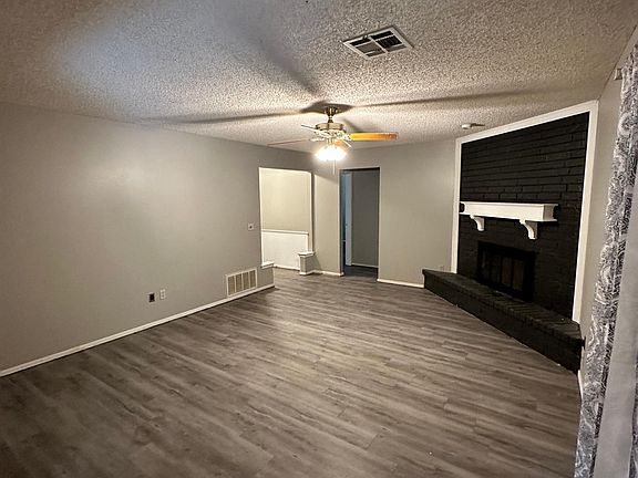 5th image of 301 N Morgan Dr