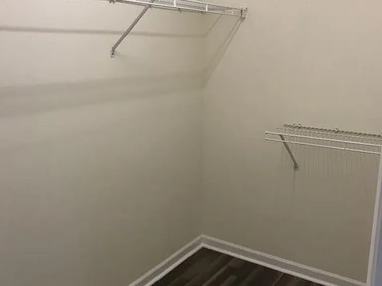 1432 Hilltop Dr — Photo 10