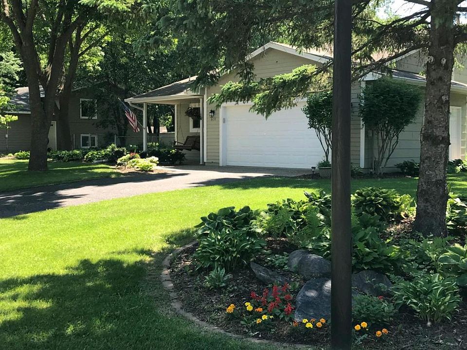 1st image of 631 Bighorn Dr
