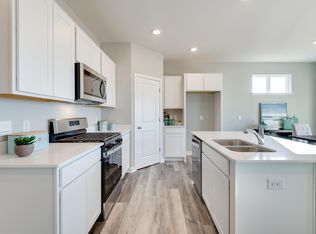 1704 Abbey Rd, Shakopee, MN 55379