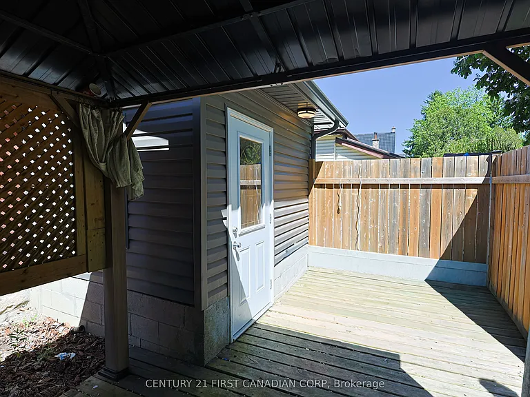 444 Dorinda St #MAIN FLOOR — Photo 34
