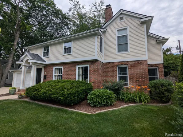 2712 Brockman Blvd, Ann Arbor, MI 48104