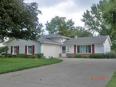 1st image of 405 Parkwood Dr
