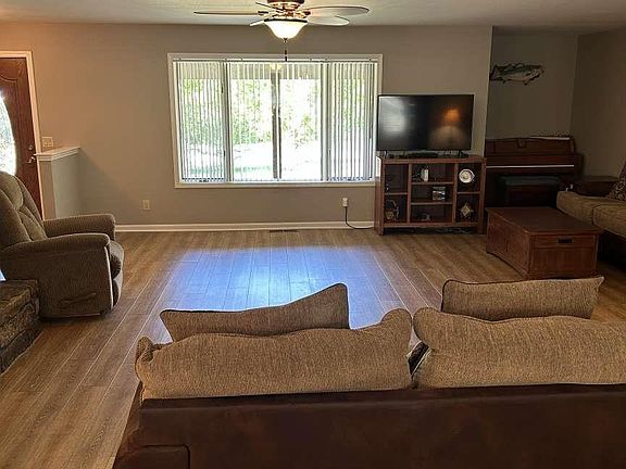 5th image of 45 Levantino Dr