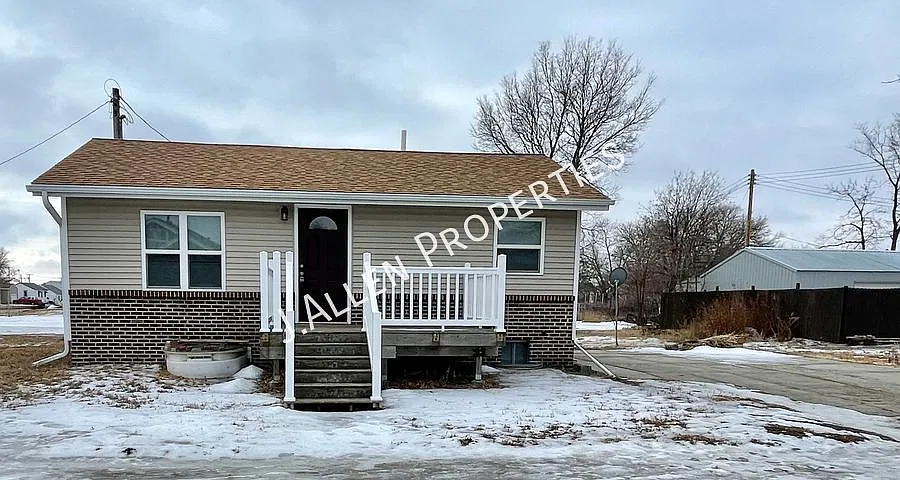 3 Bedroom, newly updated House — Photo 1