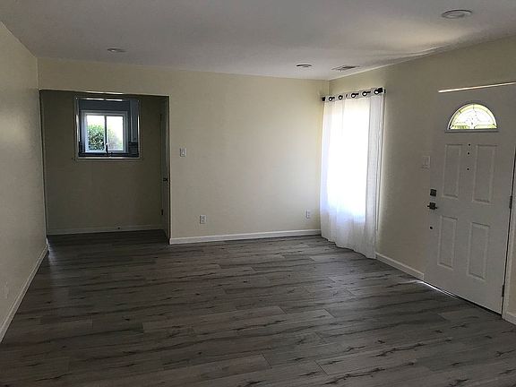 4th image of 465 S Fair Oaks Ave
