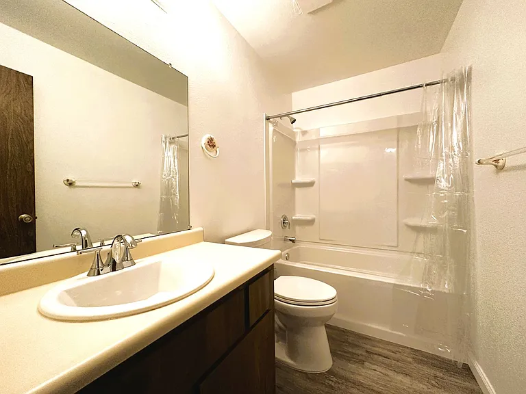 1358 Parkway Dr — Photo 13