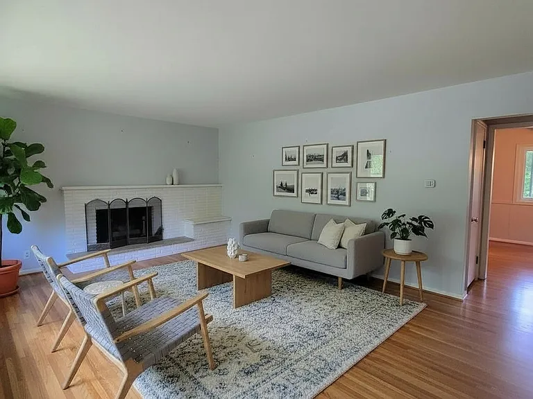 148 Ridgeview Ln E — Photo 3