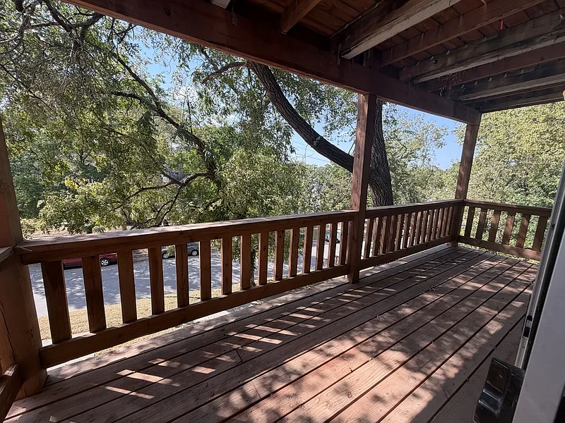 2 bed, 1.0 bath, 830 sqft, $1,275 — Photo 3