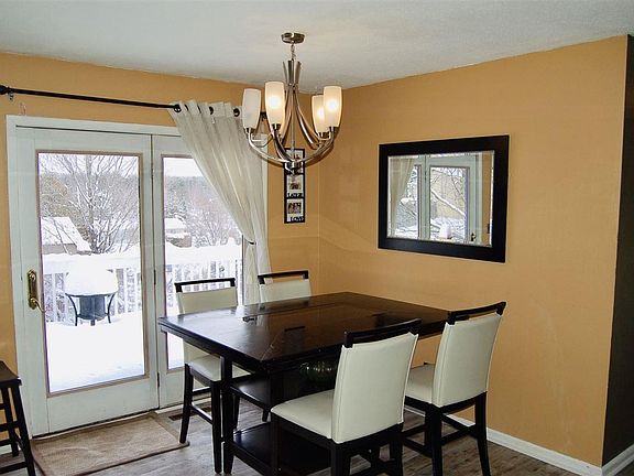 4th image of 1600 Westbriar
