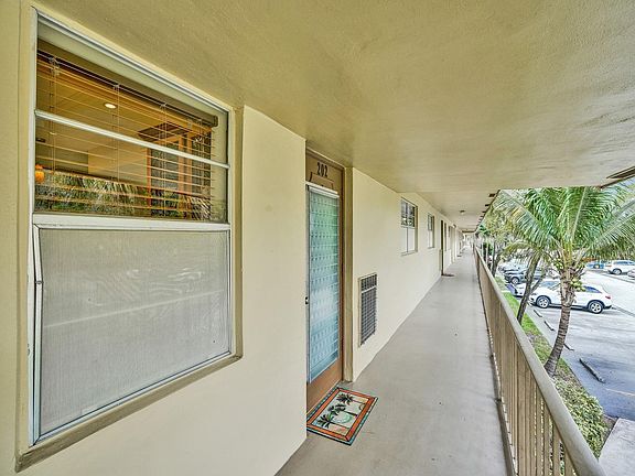 5th image of 7500 NW 1st Street #202