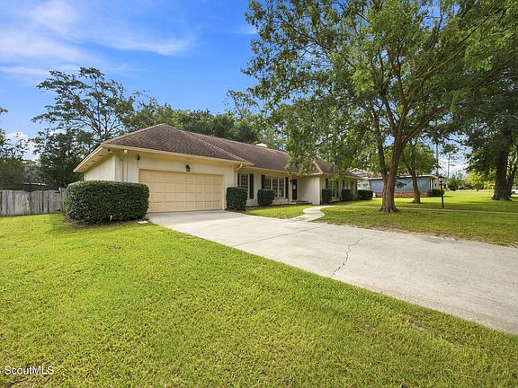 2nd image of 1616 Moss Creek Rd