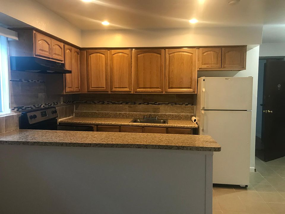 1st image of 3614 Harper Ave #1