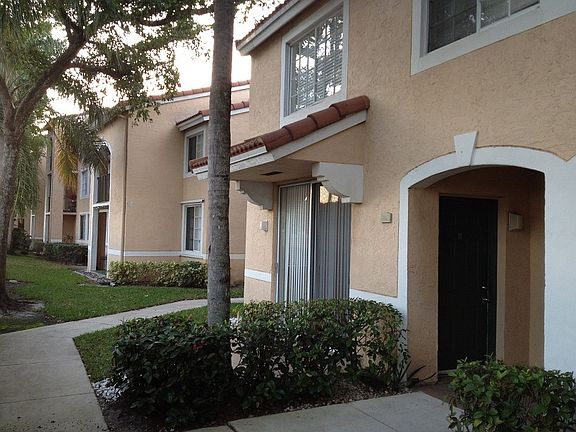 4th image of 1727 Village Blvd APT 112