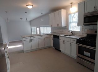 398 Dover Rd, South Toms River, NJ 08757