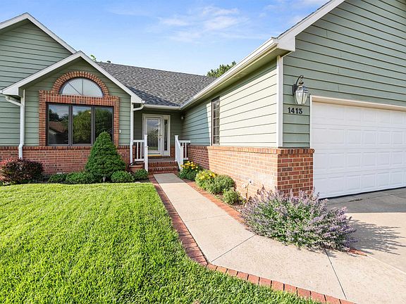 5th image of 1413 Sherwood Ln