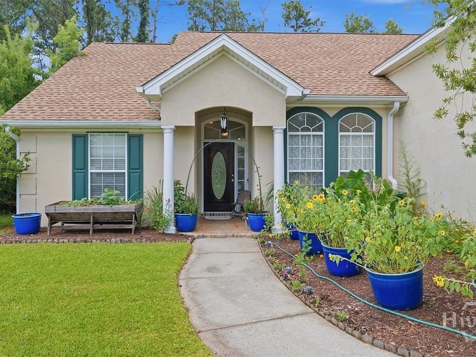 1st image of 725 Laurel Hill Circle