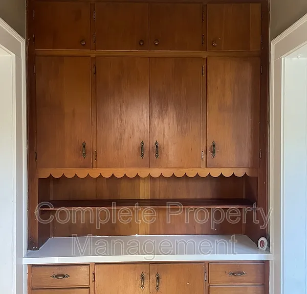 8211 Rugby Ave — Photo 9