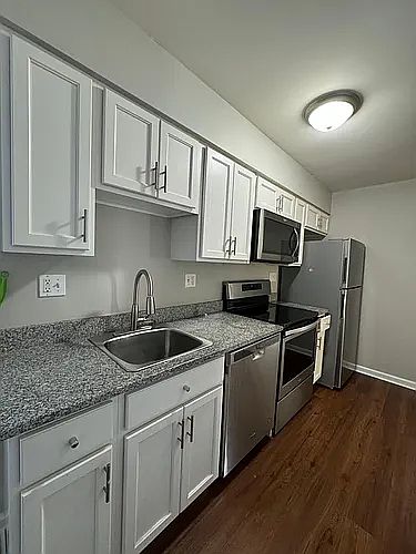 1st image of 204 Cherry St APT 8
