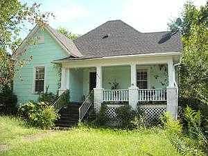 1st image of 904 Maynard Ave