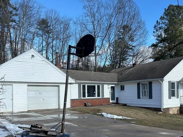 60 Oak St, Craigsville, VA 24430