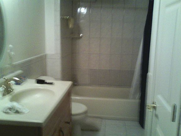 4th image of 27 Hazel St