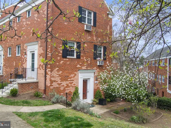 3601 Gunston Rd, Alexandria, VA 22302