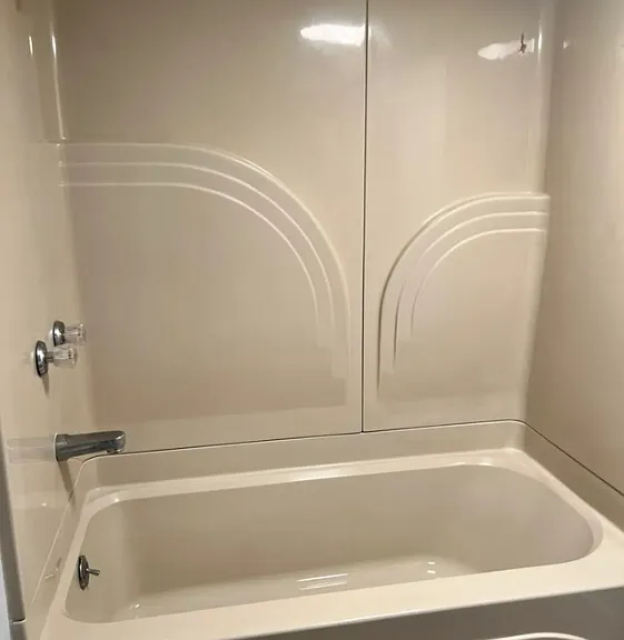 Bathtub