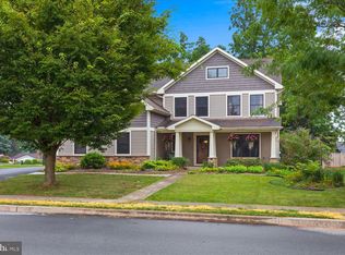 740 Hampden Rd, Elizabethtown, PA 17022