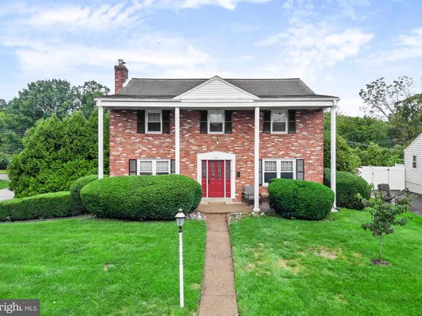 1705 Sue Ellen Dr, Havertown, PA 19083
