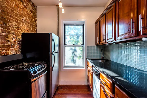 Rented by Nooklyn NYC LLC | media 53